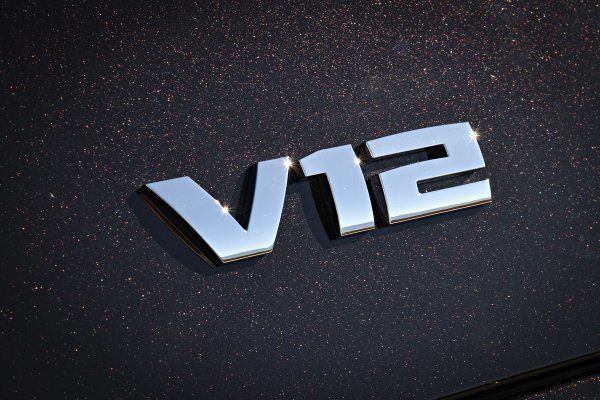, Final V12 će se razlikovati od ostalih modela serije 7 po jednostavnoj, podebljanoj ikoni 'V12' na stražnjoj strani