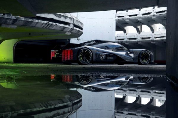 Peugeot 9x8: Hibridni hiperautomobil je spreman nastupiti na FIA-inom Svjetskom prvenstvu u izdržljivosti (FIA WEC) ove godine, uključujući i legendarnu utrku 24 sata Le Mansa
