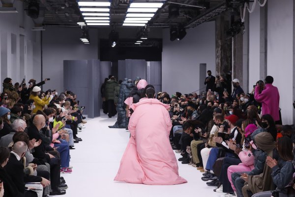 Modna revija brenda Rains