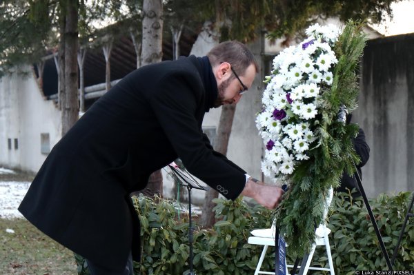 Izaslanstvo Grada Zagreba položilo vijence povodom Međunarodnog dana sjećanja na žrtve holokausta