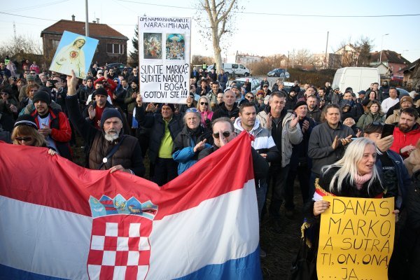 Prosvjednici ispred zatvora Remetinec traže puštanje Marka Franciškovića na slobodu