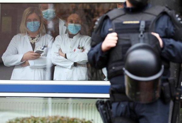 Prosvjed protiv korona mjera u Zagrebu