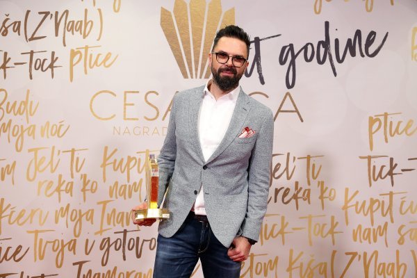 Petar Grašo prije nekoliko dana dobio je nagradu za Hit godine za pjesmu 'Jel' ti reka 'ko'