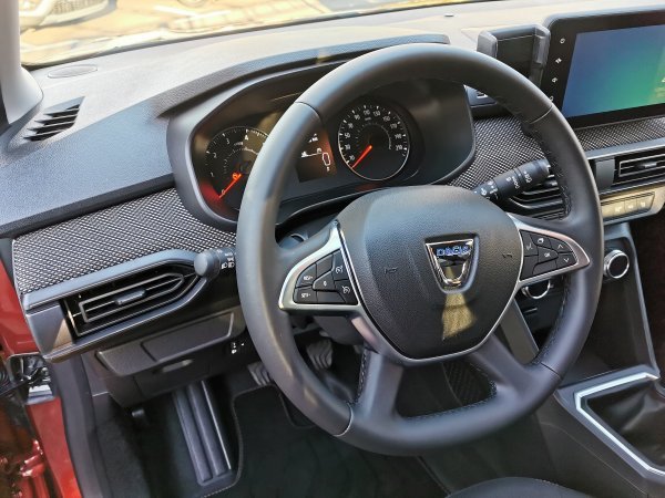 Dacia Jogger EXTREME Special Edition 1.0 TCe 110 7-sjedala: boja Terracotta smeđa