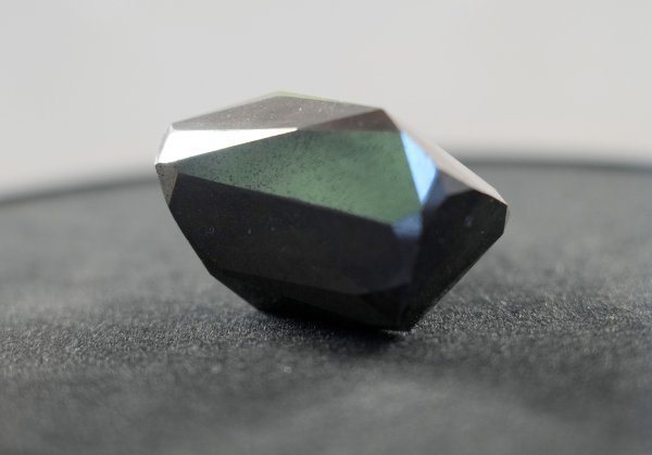 Crni dijamant Enigma