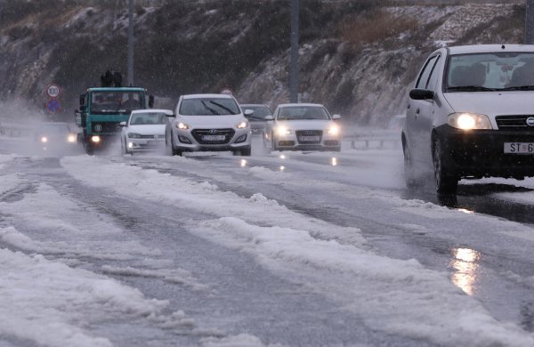 Klis: Hladna fronta donijela snježni pokrivač
