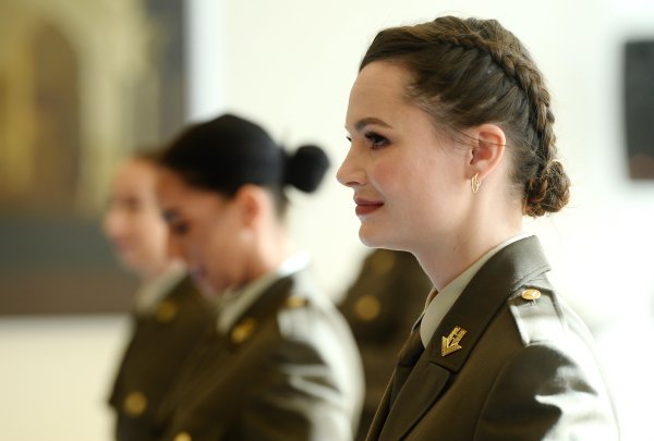 Predsjednik Milanović uručio časničke činove