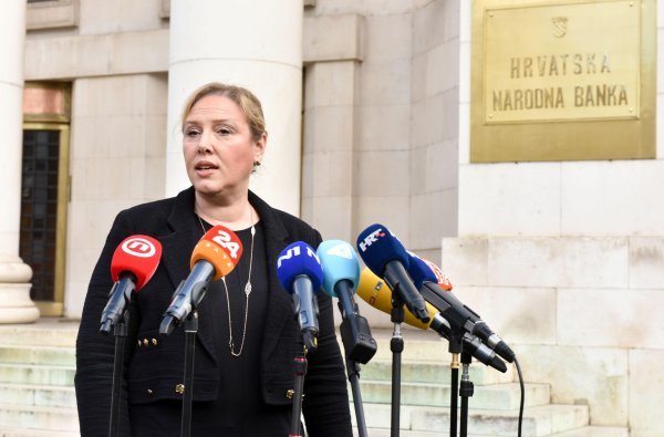 Zagreb: Ivana Jakir Bajo viceguvernerka HNB-a dala je izjavu za medije