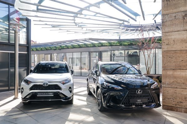 Novi Toyota RAV4 Plug-in Hybrid i Lexus NX