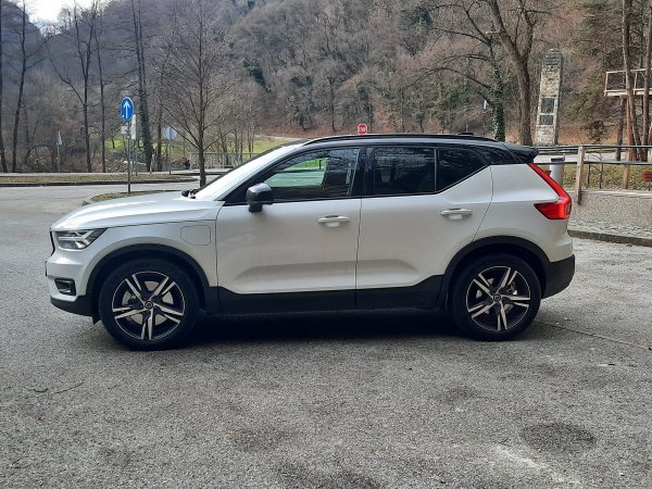 Volvo XC40 T5 Recharge 262KS R-Design AT7