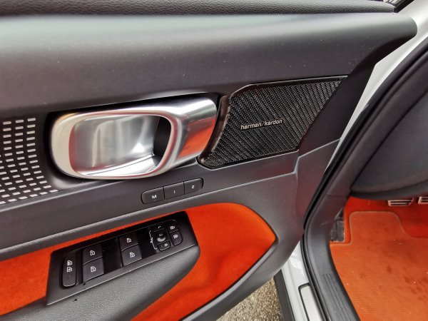 Volvo XC40 T5 Recharge 262KS R-Design AT7