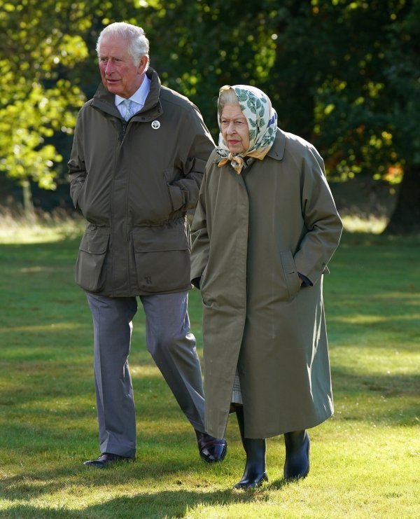 Princ Charles i kraljica Elizabeta