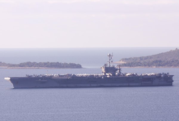 Američki nosač aviona Harry S. Truman uplovio pred Split