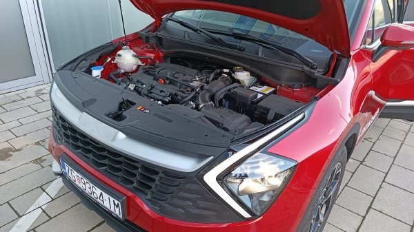 Kia Sportage 1.6 T-GDi 150 KS sa 6-brzinskim ručnim mjenjačem razine opreme Fresh i pogonom na prednja dva kotača