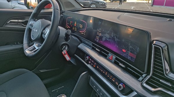 Kia Sportage 1.6 T-GDi 150 KS sa 6-brzinskim ručnim mjenjačem razine opreme Fresh i pogonom na prednja dva kotača