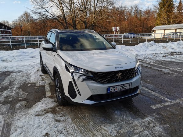 Peugeot 3008 Hybrid 225 e-EAT8 Road Trip