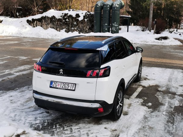 Peugeot 3008 Hybrid 225 e-EAT8 Road Trip