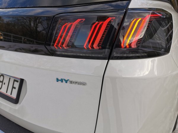 Peugeot 3008 Hybrid 225 e-EAT8 Road Trip