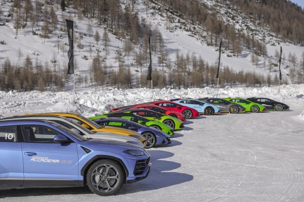 Lamborghini Accademia Neve u talijanskim planinama