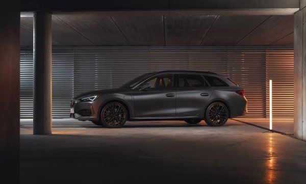 Cupra tehnički nadogradila Leon e-HYBRID