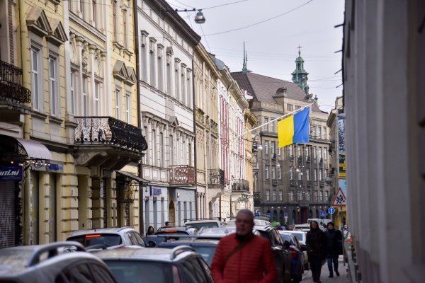 'Život u Lvivu funkcionira koliko-toliko normalno, nema problema s opskrbom, ali zračne uzbune oglašavaju se svakog dana', kaže naš sugovornik 
