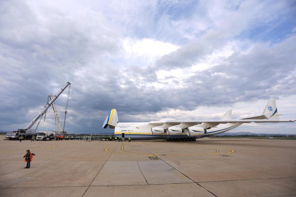 Antonov An-225 u Zagrebu 2013.