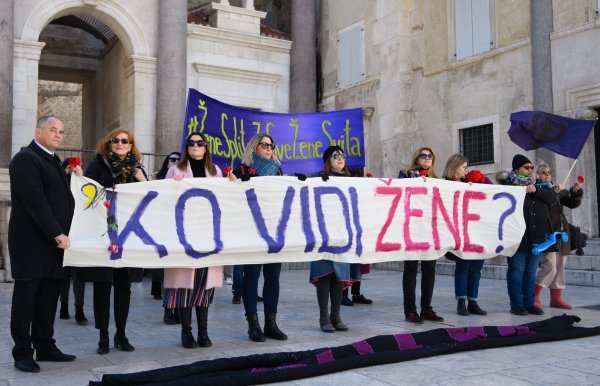 Splitske Domine u šetnji gradom solidarne sa žrtvama femicida