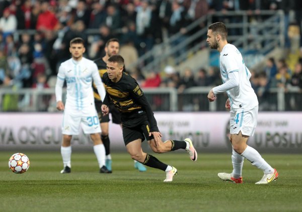 Rijeka - Osijek 3:2, Merkulov u infarktnoj završnici za finale