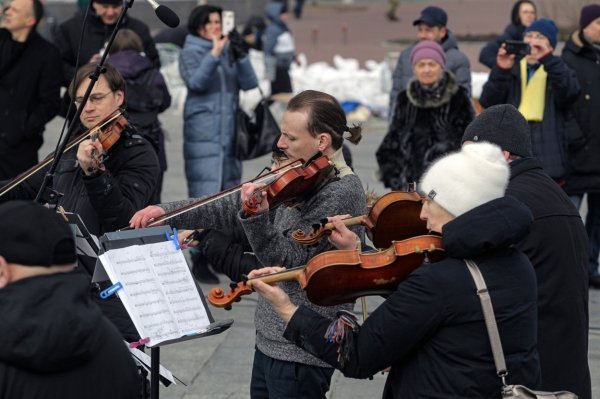 Koncert u Kijevu 9. ožujka u znak podrške apelu za zatvaranjem neba nad Ukrajinom