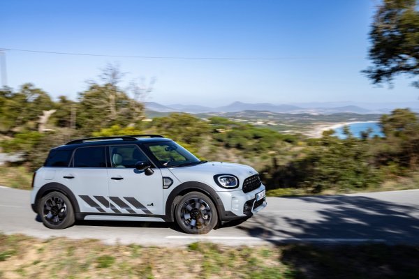 MINI Cooper S Countryman ALL4 Untamed Edition