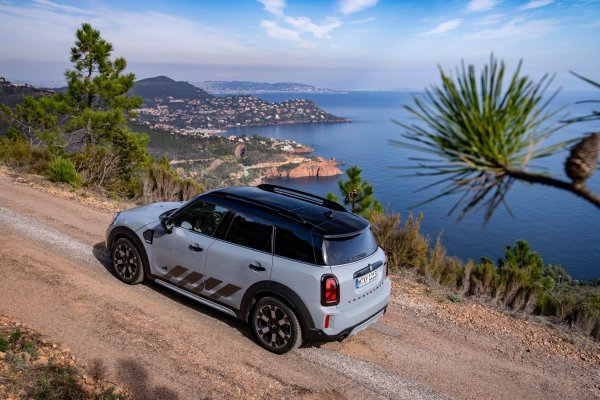 MINI Cooper S Countryman ALL4 Untamed Edition