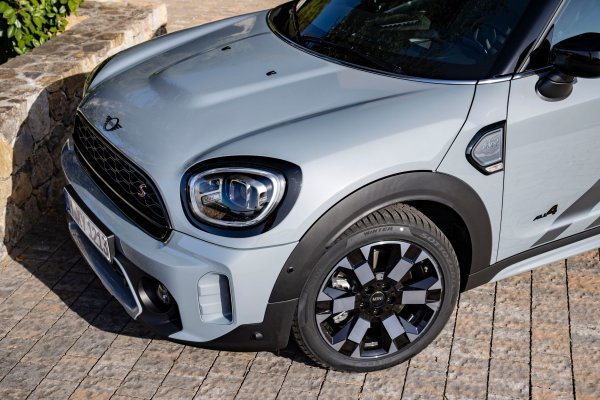 MINI Cooper S Countryman ALL4 Untamed Edition