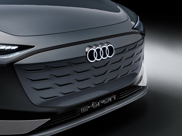 Audi A6 Avant e-tron koncept