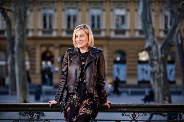 Csilla Barath Bastaić