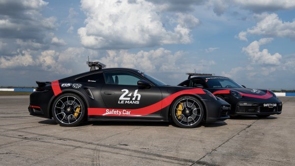 Porsche 911 Turbo S kao FIA WEC Safety Car vozila