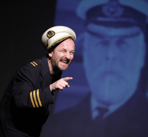 Predstava 'Potonuće Titanika'