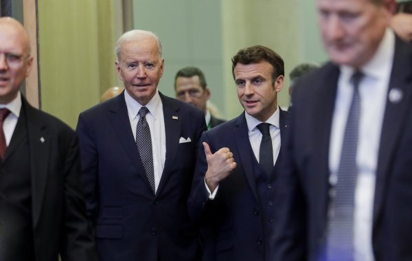 Joe Biden i Emmanuel Macron