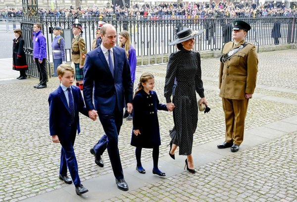 Princ George, princ William, princeza Charlotte i Kate Middleton