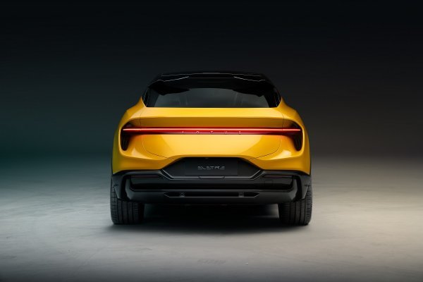 Lotus predstavio Eletre, prvi električni hiper-SUV na svijetu
