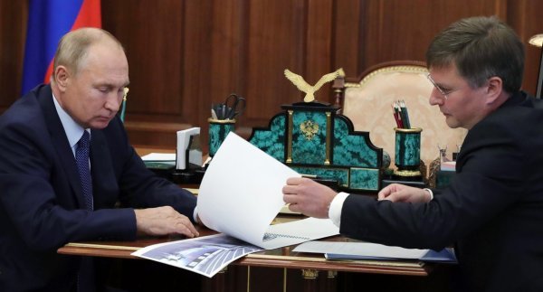 Vladimir Putin i Sergej Ivanov, šef Alrose