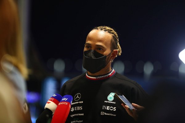 Sedmerostruki prvak Lewis Hamilton uvijek je u javnosti s maskom