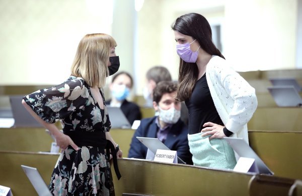 Sirena uznemirila zastupnike Zagrebačke skupštine