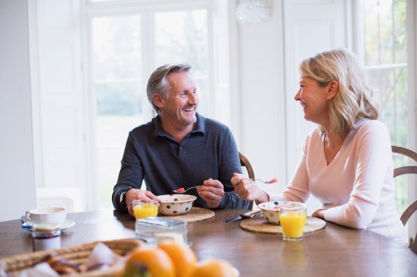 S godinama pojačajte unos proteina, kalcija, vitamina D i omega-3 masnih kiselina