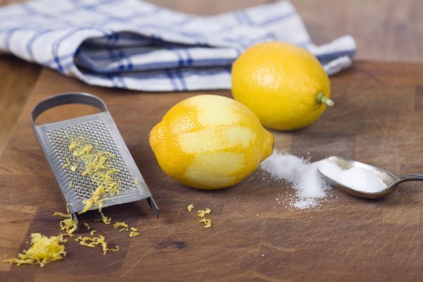 Koru limuna i naranče iskoristite i za uklananje neugodnih mirisa iz pećnice