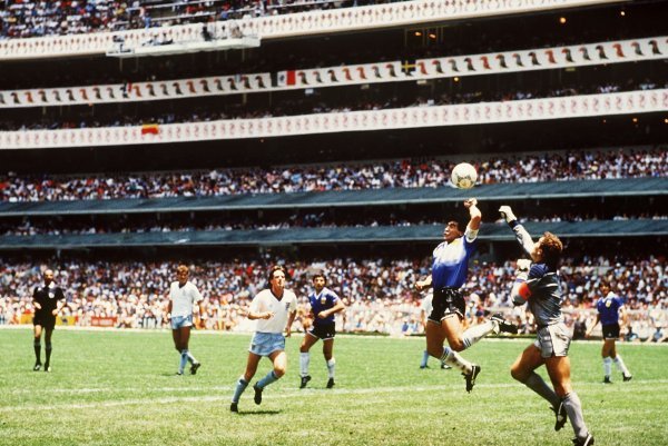 Trenutak kada je Maradona zabio 'Božjom rukom'