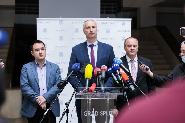 Split: Ivica Puljak i predstavnici stranaka u Gradskom vijeću nakon zajedničkog sastanka dali su izjave za medije