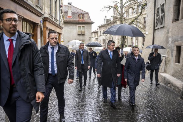 Zoran Milanović sa švicarskim predsjednikom Ignazijem Cassisom