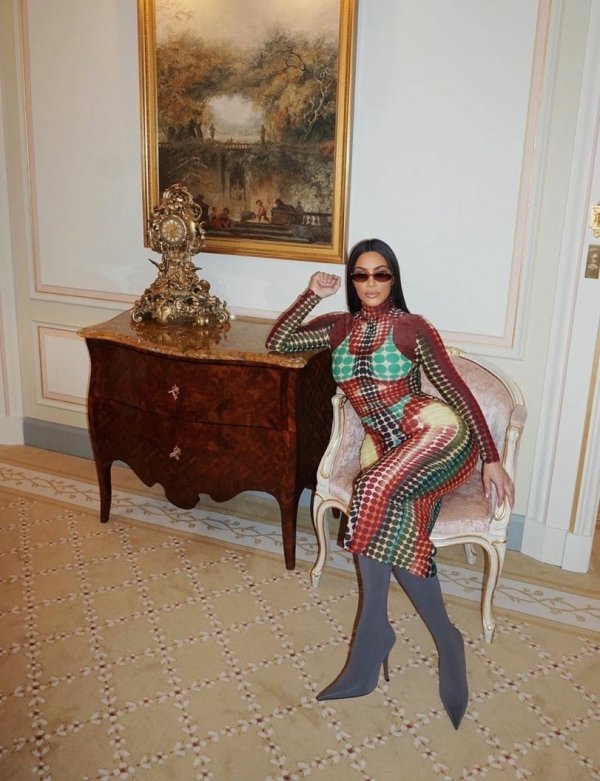 Kim Kardashian u haljini Jean Paul Gaultiera