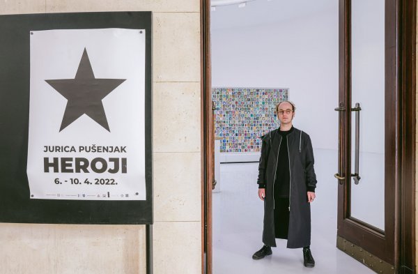 Slikara Pušenjaka na društvenim mrežama prozivaju 'komunjarom'. Njega to ne brine, kaže, no ne bi volio da mu netko protestno uništi rad. Ipak, nada se da će njegov rad, odnosno spomenik kako ga sam naziva, putovati i dalje