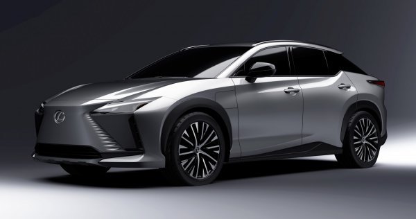 Lexus RZ 450e je njihov prvi potpuno električni SUV model